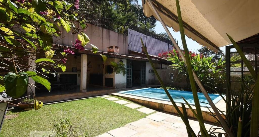 Casa à Venda - Fazenda Morumbi, 3 Quartos,  273 m2