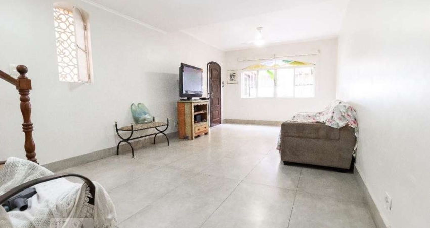 Casa à Venda - Chácara Santo Antonio, 3 Quartos,  140 m2