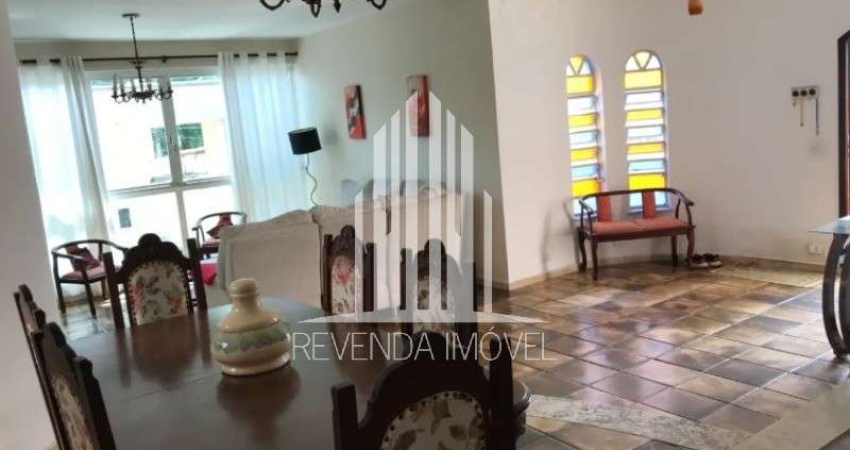 Vila Mariana, Casa Térrea Residencial à venda de 326m² com 3 dormitórios, 1 suíte, 3 banheiros, 3 vagas.