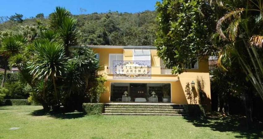 Casa com 5 quartos à venda na Avenida Estados Unidos, Quitandinha, Petrópolis