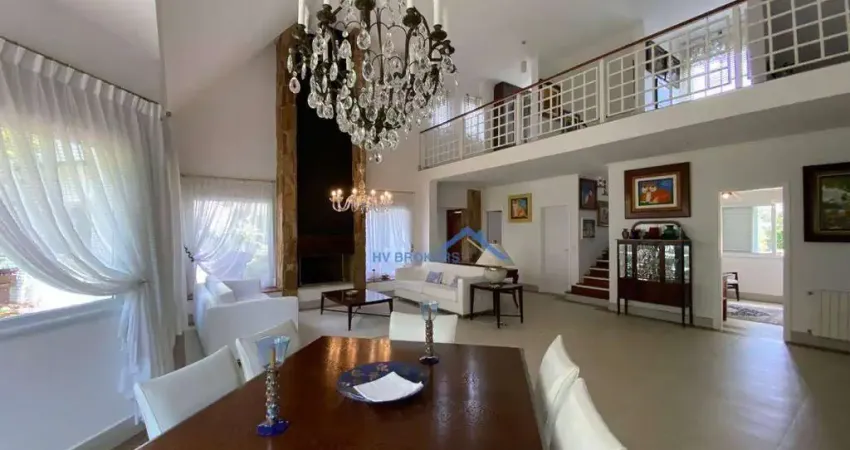 Casa com 3 dormitórios à venda, 570 m² por R$ 4.000.000,00 - Dois Córregos - Valinhos/SP