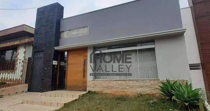 Casa comercial com 4 salas, centro de Vinhedo, para locação por R$ 5.000,00 + IPTU