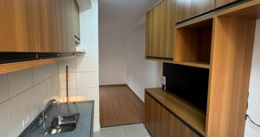 Alugo apartamento térreo com área privativa no Condomínio Viver Mais Park
