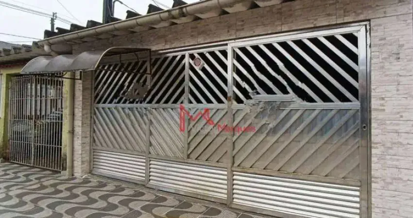 Casa com 3 dormitórios, sendo 1 suíte à venda, 136 m² por R$ 405.000 - Maracanã - Praia Grande/SP