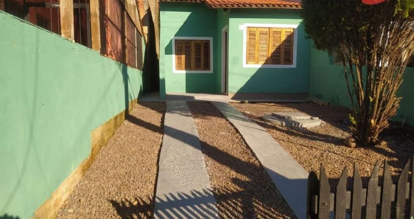 Casa Padrão 2 dormitórios com Pátio