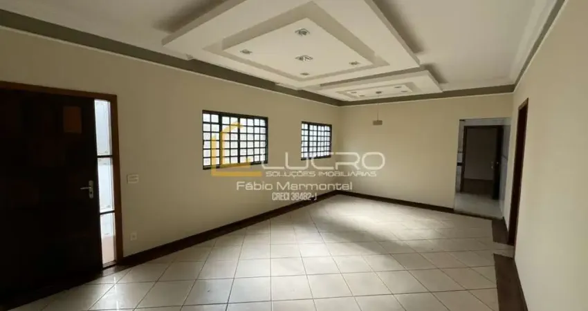 Casa com 2 quartos para alugar na Vila Industrial, Bauru 