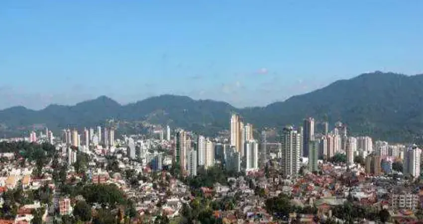 Venda terreno e casa no centro de mogi das cruzes com a/t 240,07m² e a/c 153,50m². excelente localização. consulte-nos.