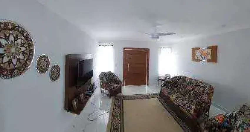 VENDA DE CASA NO BAIRRO INDAIÁ, EM CARAGUATATUBA/SP, 174m² c/ 2 suítes, varanda ampla, área gourmet c/ fogão a lenha, piscina e garagem. CONSULTE-NOS.