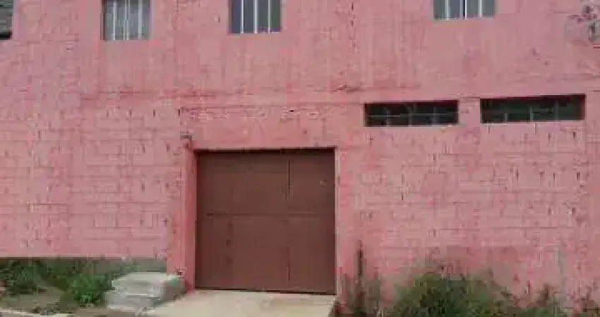 Locação de salão comercial no pq. são pedro, em itaquaquecetuba/sp, 170m² com dois andares, 04 banheiros e sistema de incêndio. consulte-nos.