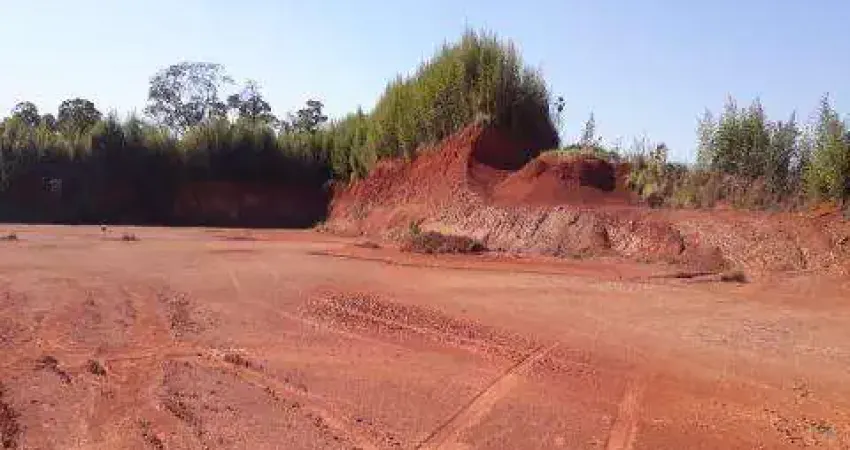 TERRENO A VENDA BAIRRO DO PORTÃO ARUJÁ com área de 50.944m². Terreno totalmente documentado. CONSULTE-NOS.
