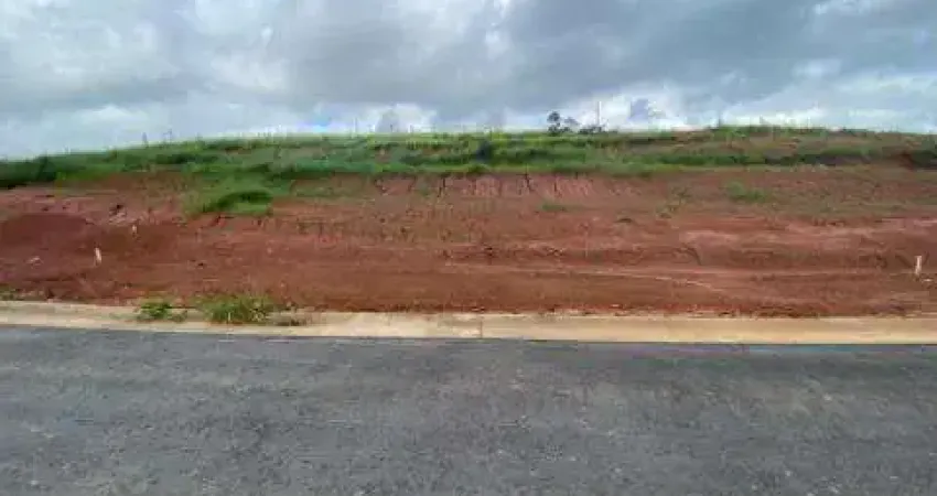 VENDA DE TERRENO NO CONDOMÍNIO RESERVA ARUJÁ, EM ARUJÁ/SP, OPORTUNIDADE com 301m², próximo da portaria e do clube com vista privilegiada! CONSULTE-NOS