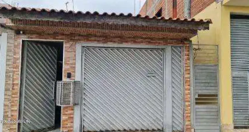 Venda de casa térrea na cidade miguel badra, em suzano/sp, 130m² com 2 quartos, sala de estar, quintal e garagem fecahda para 1 auto. consulte-nos.