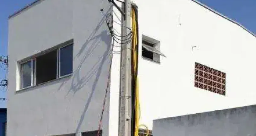 Venda de flats e salão comercial no parque maria helena, em suzano/sp, 250m² com quarto, sala e cozinha e salão térreo, amplo e 02 wc. consulte-nos.