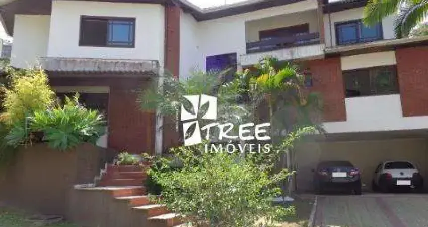 VENDE CASA CONDOMÍNIO ARUJÁZINHO 5  ARUJÁ/SP Excelente imóvel Sobrado com A/T 480m² A/C 380m² distribuídos em 3 dormitórios sendo 1 suíte.CONSULTE-NOS