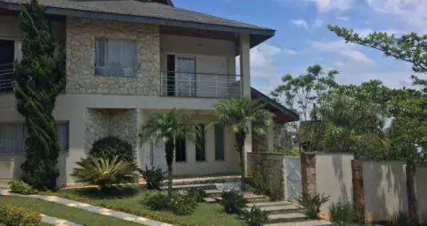 Venda sobrado condomínio arujázinho 5, excelente imóvel, com a/t 634m² a/c 587m² distribuídos em 04 suítes sendo 01 máster com hidro. consulte-nos.