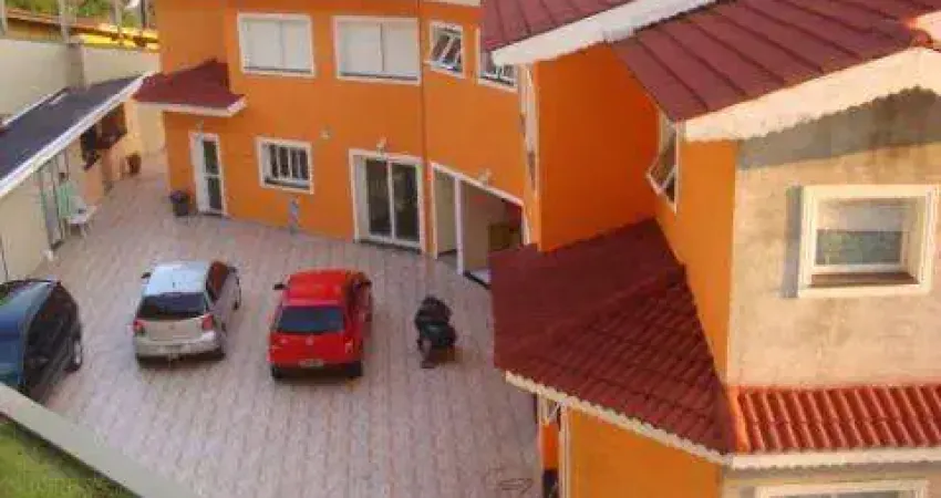 Venda de casa no condomínio arujazinho i, ii e iii, em arujá/sp, com 570m², 5 suítes, 4 salas, lareira, churrasqueira e 14 vagas p auto. consulte-nos.