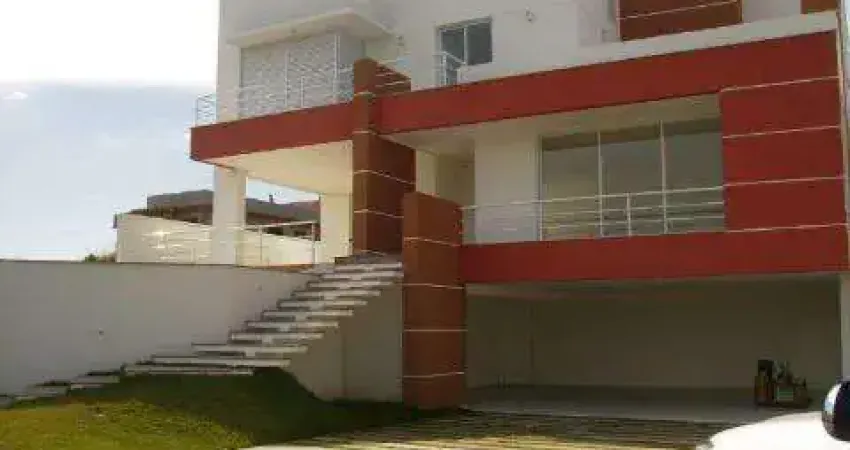 Venda de sobrado no condomínio verdes lagos, em arujá/sp, com 453m², 05 suítes, piscina, churrasqueira, 03 salas e 04 vagas cobertas, consulte-nos.