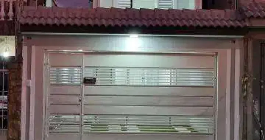 VENDA DE SOBRADO NOVO NO JARDIM PLANALTO, EM ARUJÁ/SP, 115m² com 3 suítes, sala ampla com led, área gourmet com churrasqueira e 02 vagas. CONSULTE-NOS