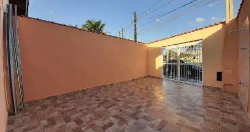 VENDA DE CASA TÉRREA NO BAIRRO MARROCOS, EM ITANHAÉM/SP DIVISA COM MONGAGUÁ, OPORTUNIDADE, 170m², 2 quartos, cozinha americana. CONSULTE-NOS.