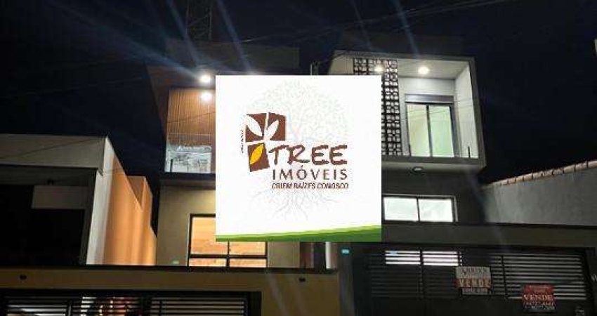 VENDA DE SOBRADO NO ARUJAMÉRICA, EM ARUJÁ/SP, 150m² com 3 quartos, suíte, sacada, sala ampla, copa, quintal, churrasqueira e 3 vagas. CONSULTE-NOS.