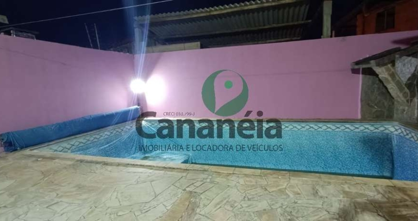 Casa com piscina para venda no Acaraú - Cananéia/SP