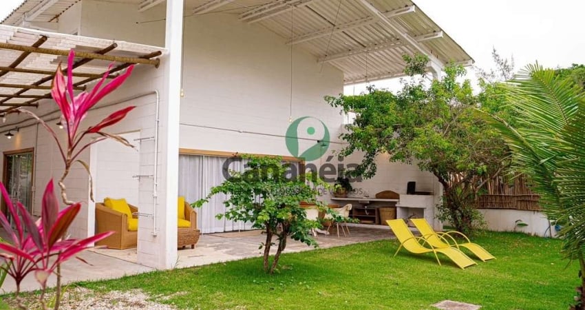 Casa Nova à Venda no Boqueirão Sul da Ilha Comprida com 4 dormitórios (2 suítes) - Conforto e Sofisticação a 300m da Praia!