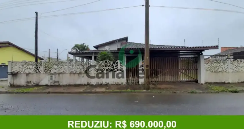 Casa para venda no bairro Acaraú em Cananéia SP - Com 3 dormitórios sendo 2 suítes