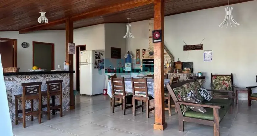 Casa 4 dormitórios, 176,00 m² privativos, Imbituba, SC