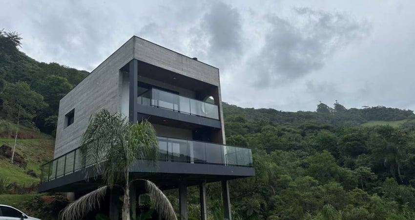 Casa em Praia do Siriú  -  Garopaba
