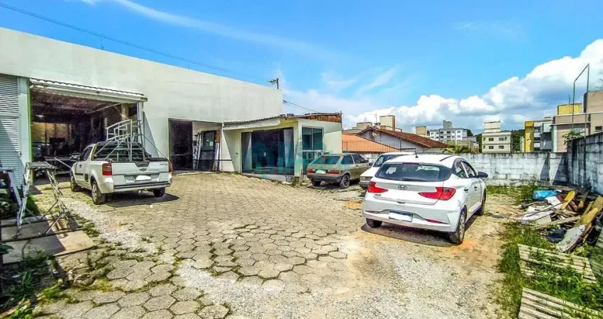 Galpão à Venda em Serraria, 187,50 m², São José, SC