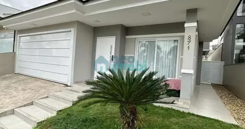 Casa 3 dormitórios, 266,47m² privativo, Pedra Branca, Palhoça, SC