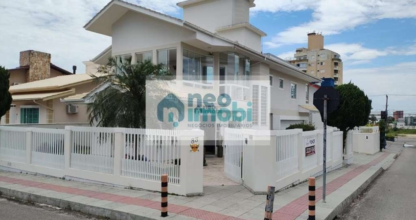 Casa com 4 dormitórios, 330m² privativos, Passa Vinte, Palhoça, SC