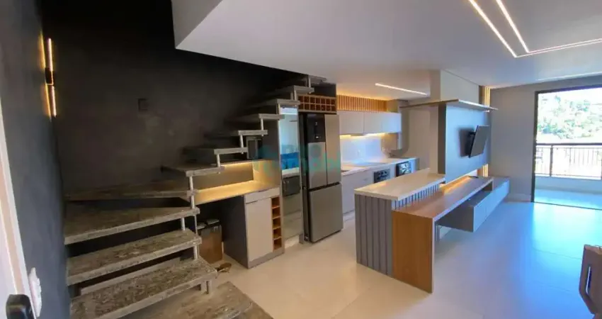 Apartamento duplex mobiliado com 2 quartos, 2 vagas de garagem na pedra branca em palhoça, sc