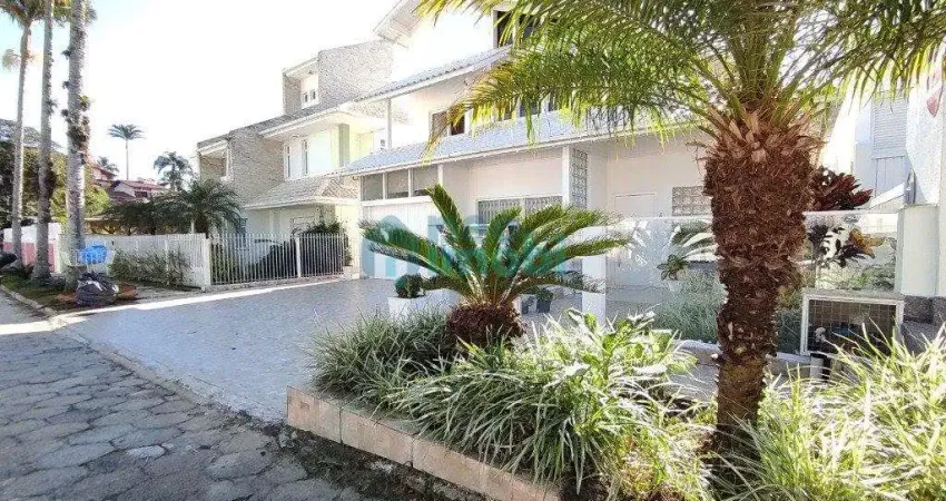 Casa com 3 quartos à venda na Rua Padre Réus, Ponta de Baixo, São José