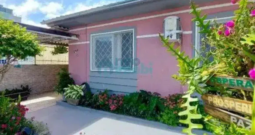 Casa com 2 quartos à venda na Rua Francesco Botticini, 168, Aririu, Palhoça