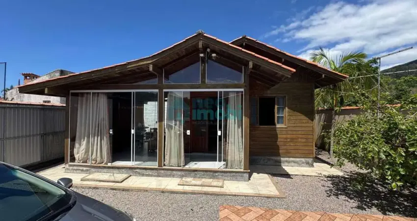 Casa à venda na Rua Valderino Durval Duarte, Enseada do Brito (Ens Brito), Palhoça