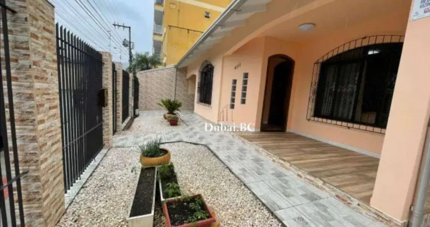 Casa com 3 dormitórios à venda, 151 m² por R$ 1.700.000 - Nações - Balneário Camboriú/SC