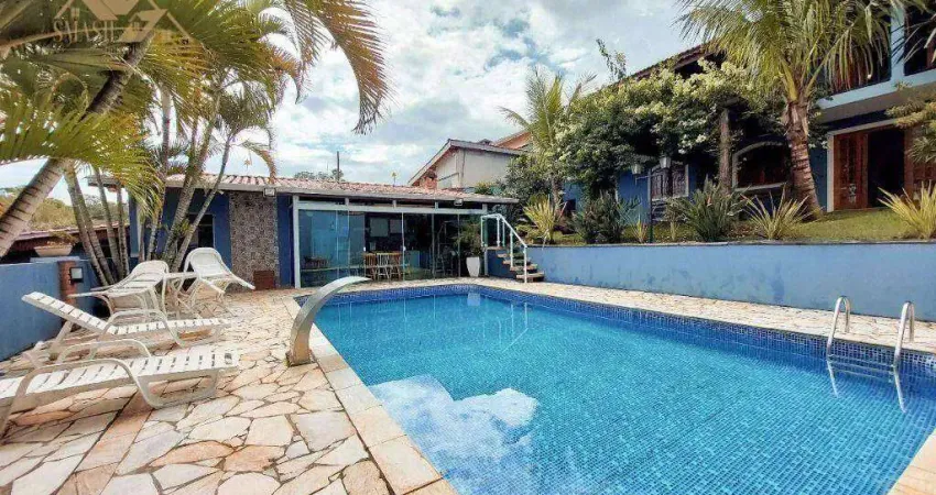 Linda Chácara com 4 dormitórios, Piscina, 2 Áreas Gourmet, Semi mobiliada e Pomar - Condomínio Vale do Atibaia I - Piracaia/SP