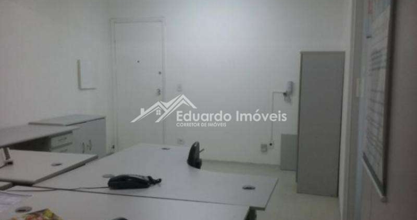 Sala Comercial 47m². Centro de Santo André. Ao lado do terminal de ônibus e estacão.