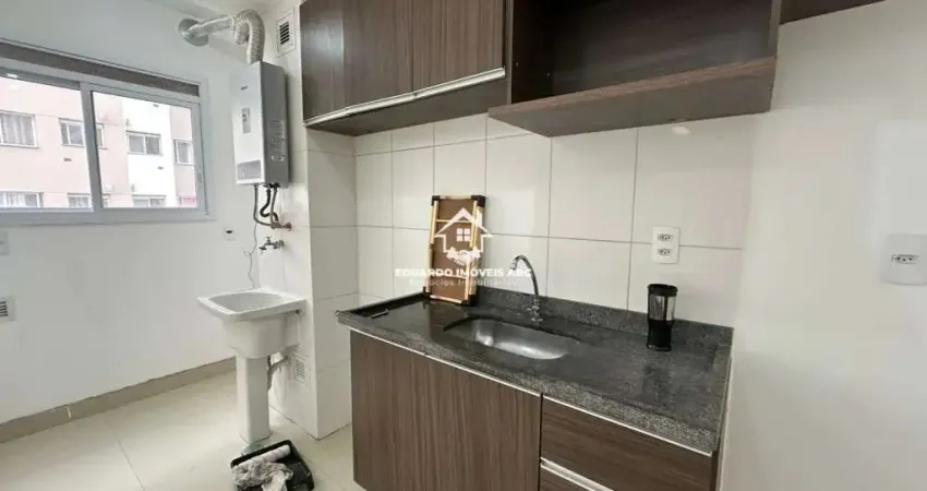 REF 7763 Apartamento 45m² , 2 Dorm, banheiro com box, cozinha com planejados e 1 vaga de garagem.