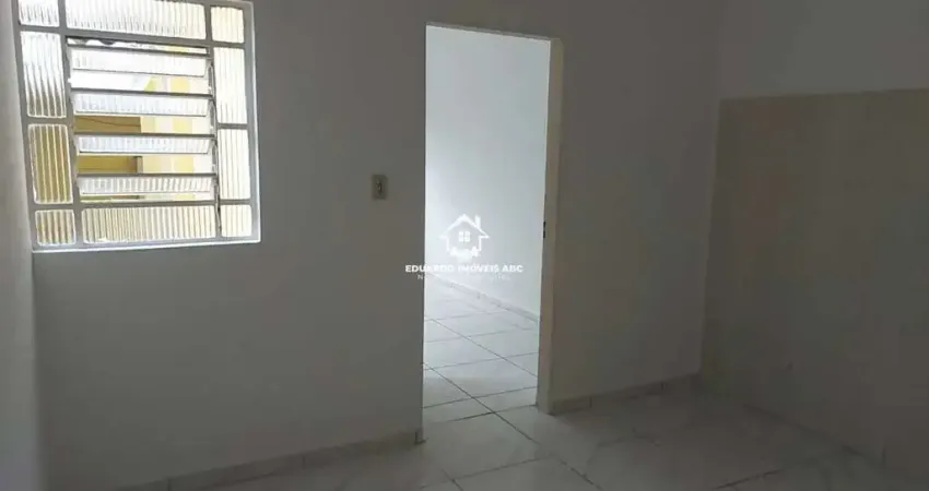 REF: 10483 - Casa Assobradada para Locação, 2 dorm(s), 1 vaga(s), 56 m²