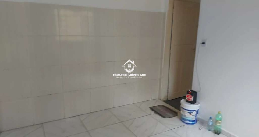 REF 10666- 2 Dormitórios. 1 Banheiro. Ótima localização- Diadema