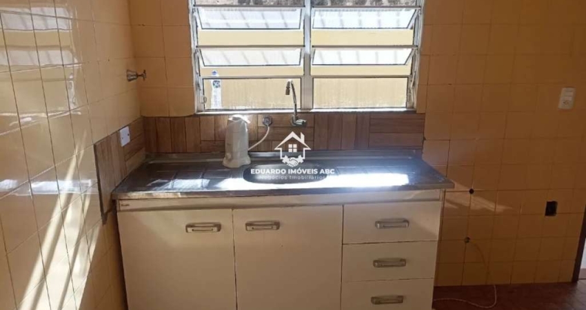 REF 11001- 1 Dormitório. 1 Vaga. Ótima localização- Diadema
