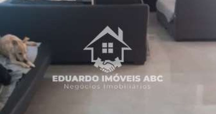 REF 4521. 4 dormitórios. 5 banheiros. 3 vagas na garagem - Planalto - SBC. Excelente oportunidade!
