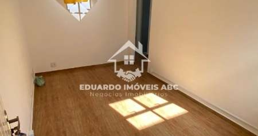 REF 5791. Apto para venda e locação. 2 dormitórios. 1 vaga na garagem. Ótima localização.