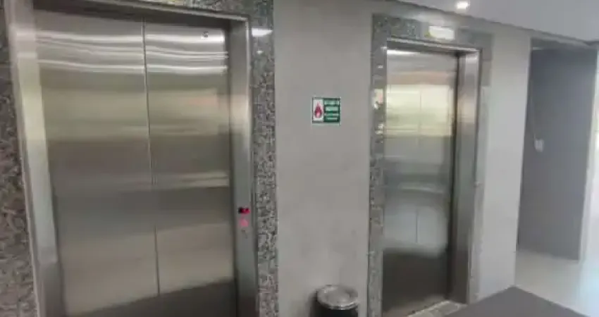 Apartamento com 2 dormitórios à venda, 77 m² por R$ 550.000,00 - Vila Guilhermina - Praia Grande/SP