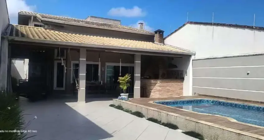 Casa com 3 dormitórios à venda, 190 m² por R$ 890.000 - Jardim Regina - Itanhaém/SP