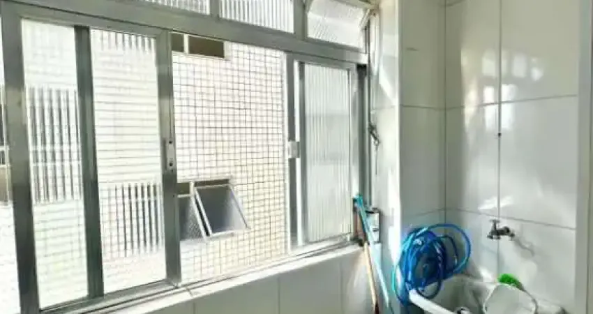 Apartamento com 2 dormitórios à venda, 62 m² por R$ 295.000,00 - Caiçara - Praia Grande/SP