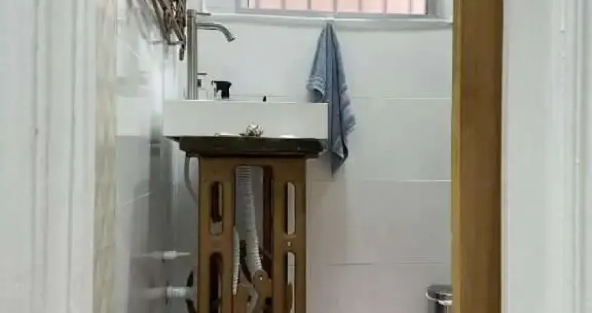 Casa com 3 dormitórios à venda, 100 m² por R$ 645.000,00 - Vila Guilhermina - Praia Grande/SP