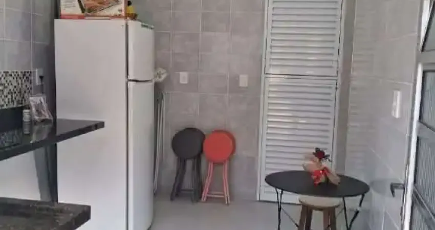 Kitnet com 1 dormitório à venda, 28 m² por R$ 195.000,00 - Vila Guilhermina - Praia Grande/SP